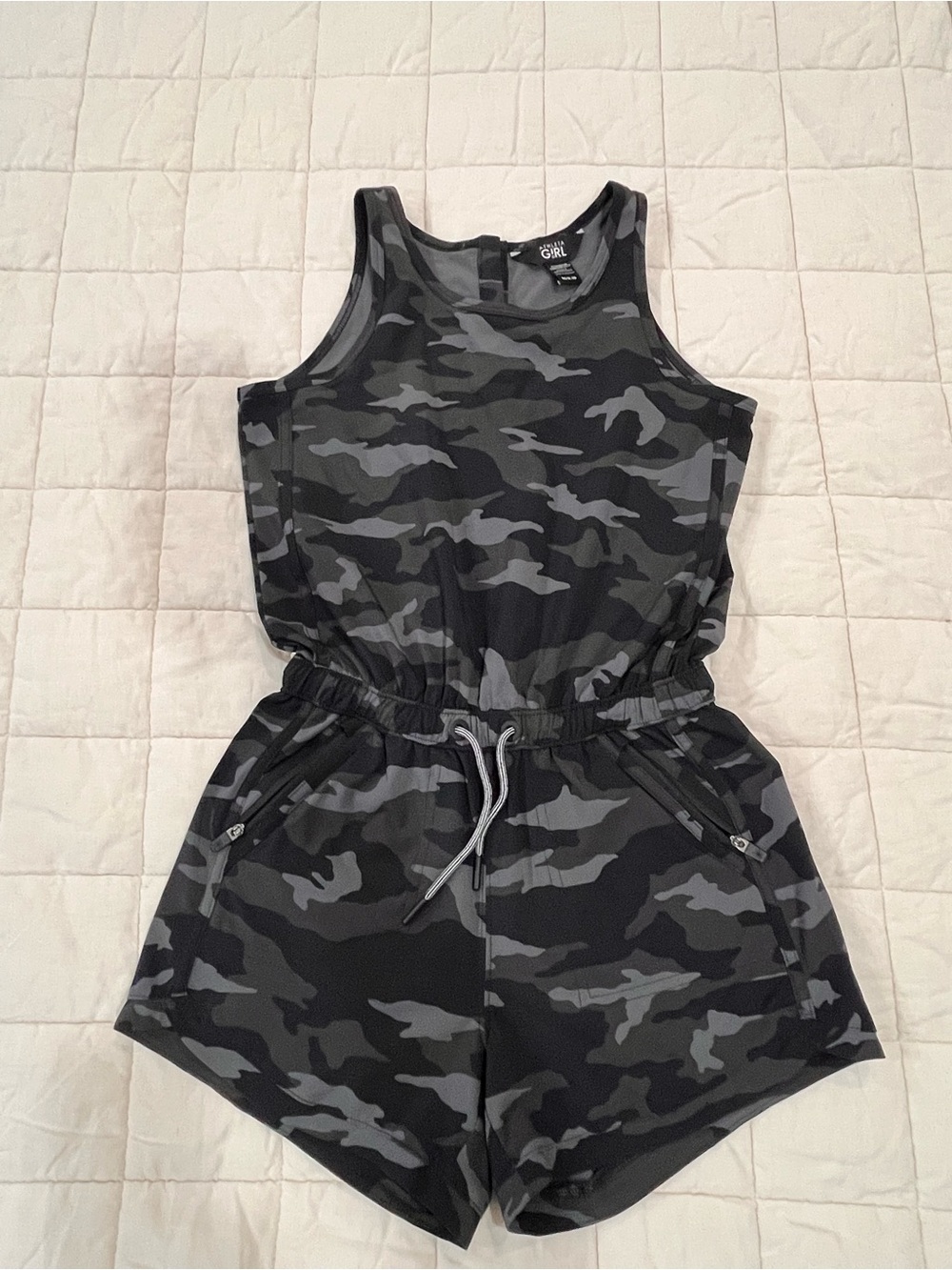 Athleta youth 8/10 camo like new romper